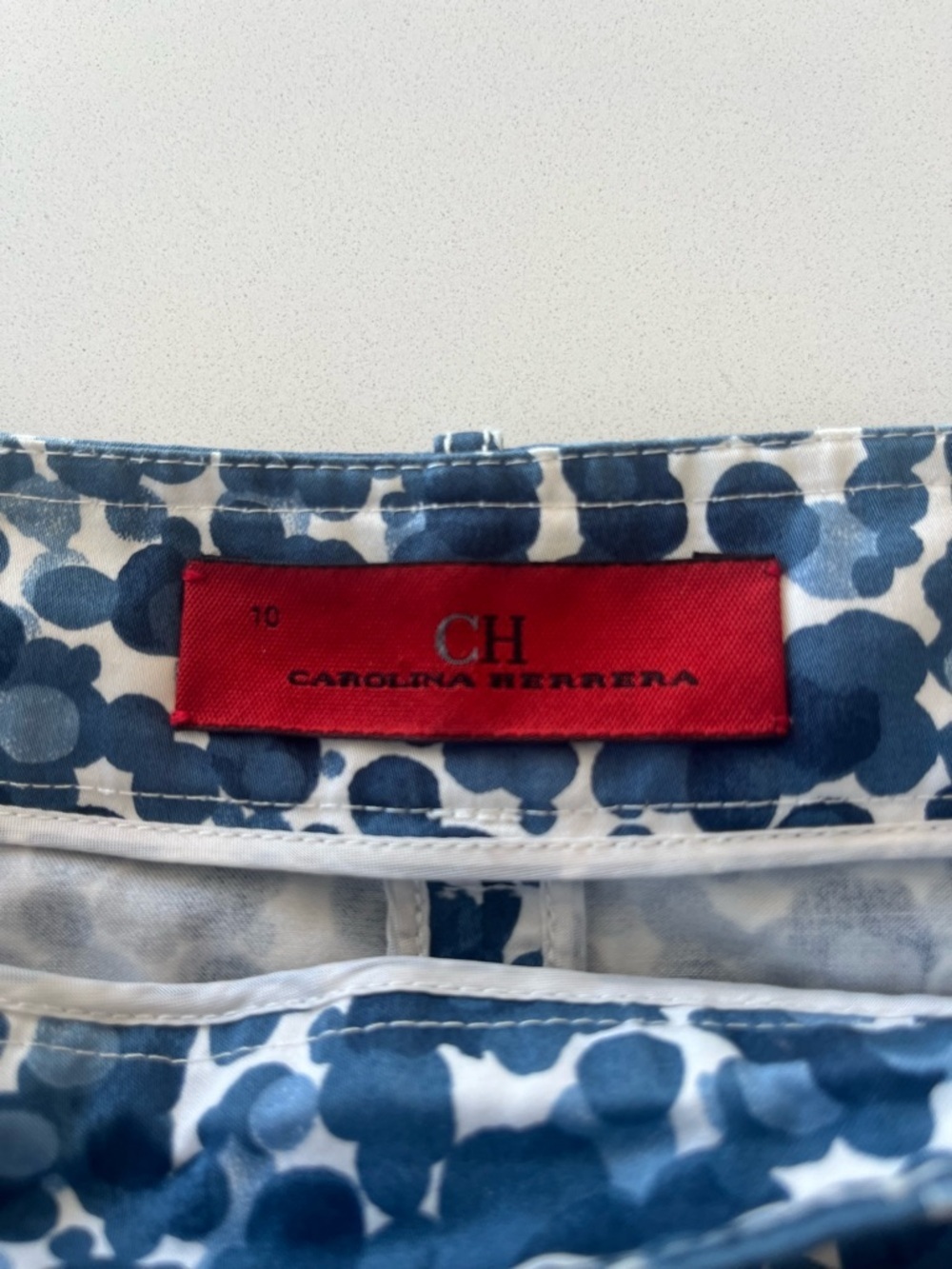 CH Carolina Herrera Blue Abstract Polka Dot Print A-Line Knee Length Skirt, 10 - Picture 7 of 8